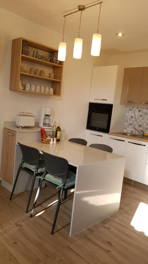 La Dolce Vita Apartments Unit 2 포세다르예 외부 사진