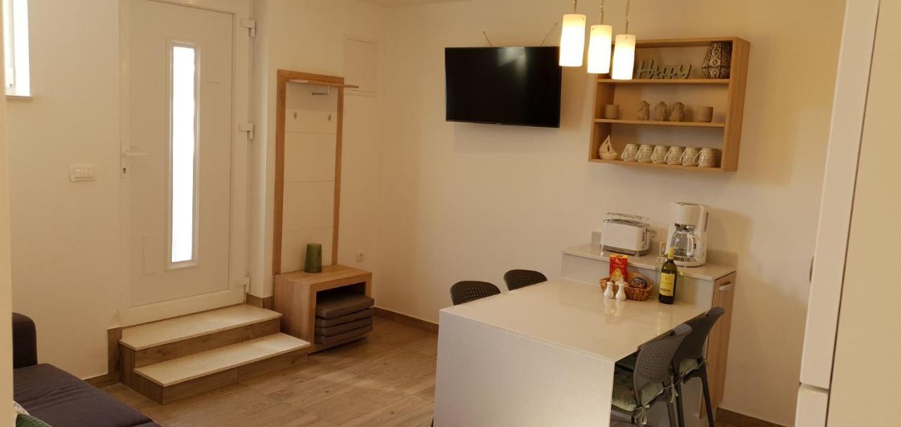 La Dolce Vita Apartments Unit 2 포세다르예 외부 사진